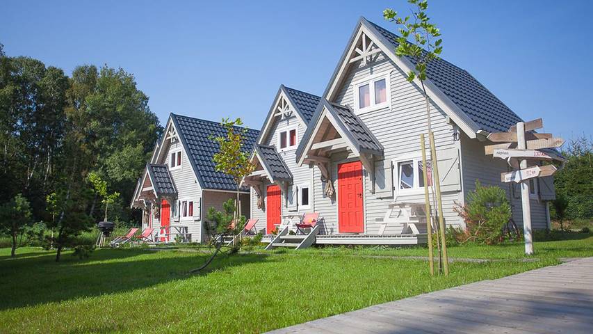 Bungalow dla 6 osób, z ogród, zwierzęta dozwolone w Dębina