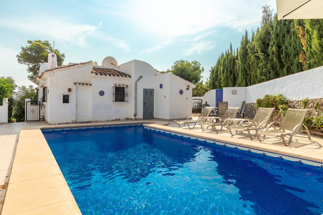 'Villa Margarita' con piscina exterior, terraza, aire acondicionado y Wi-Fi in Benisa, Costa Blanca