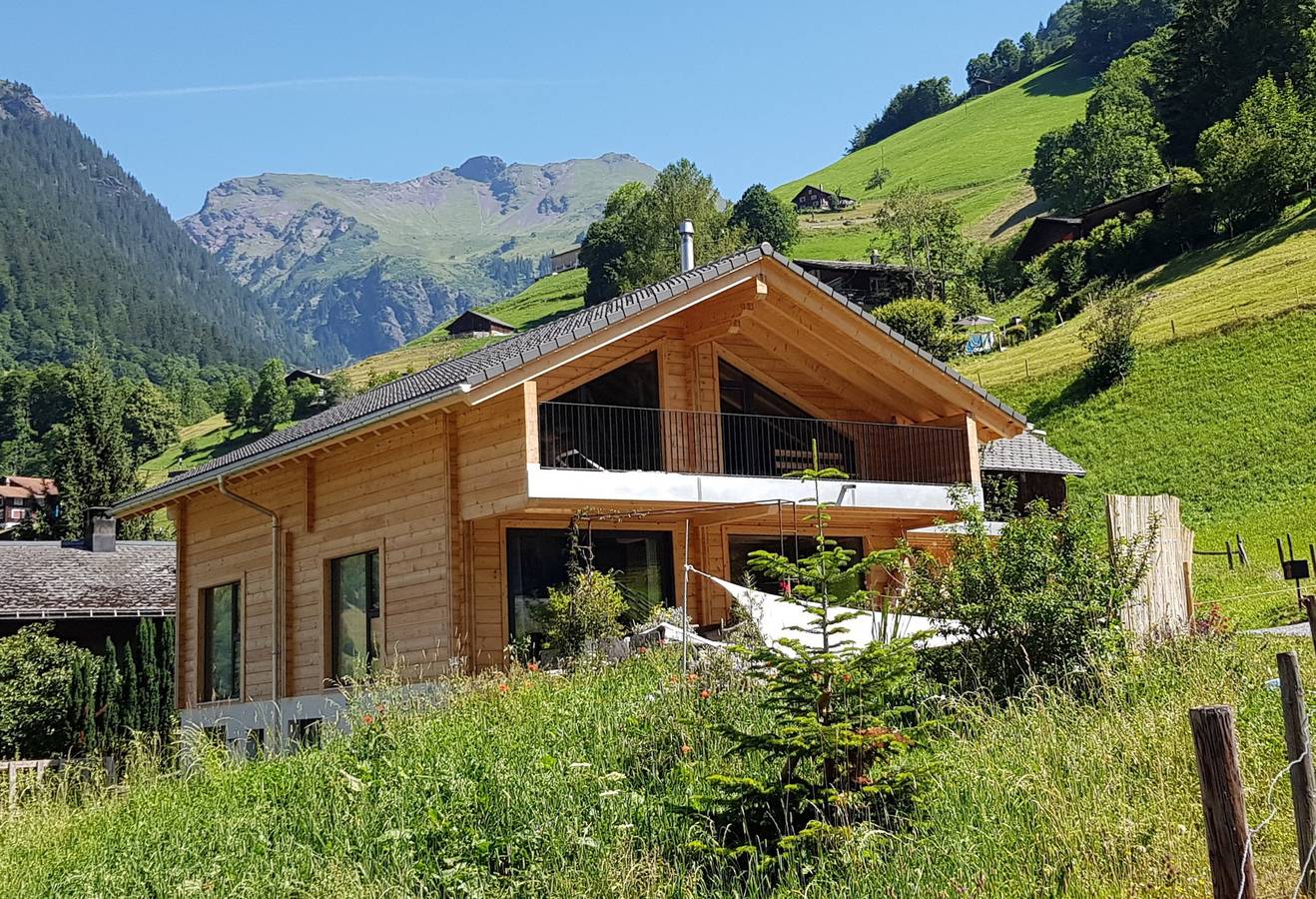Ganze Ferienwohnung, Ferienwohnung Schlatt - Ferienwohnung Schlattstrasse 3 in Engi, Glarus Süd