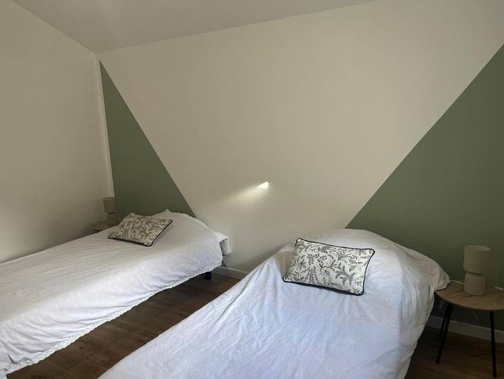 Location de vacances pour 6 personnes, avec jardin à Brette-les-Pins - 4