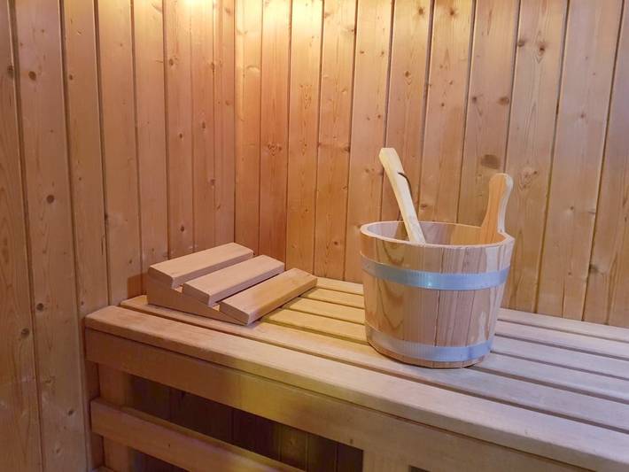 Ferienwohnung für 2 Personen, mit Terrasse und Garten sowie Pool und Sauna in Berlin