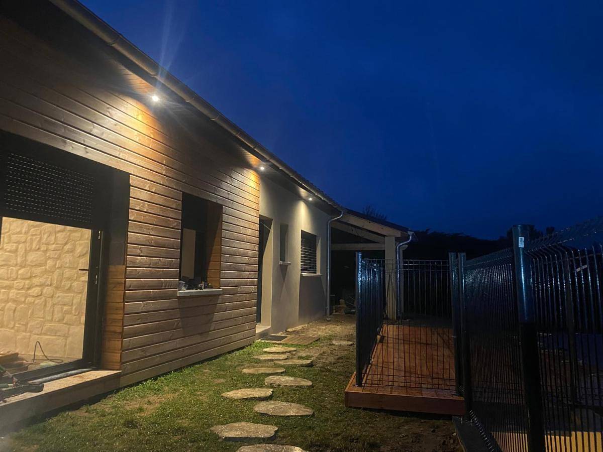 Three-Bedroom Home in Saint-Barthélemy-le-Plain, Région de Tournon-sur-Rhône