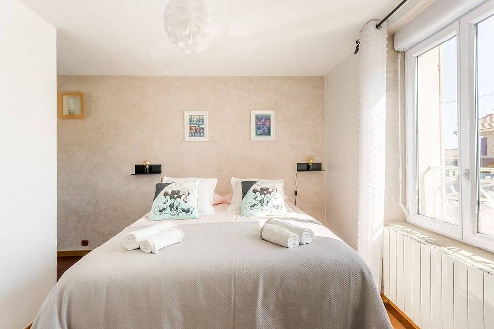 ★ Cosy Family Home, 5 min to Disneyland Paris ★ in Montry, Seine-et-Marne