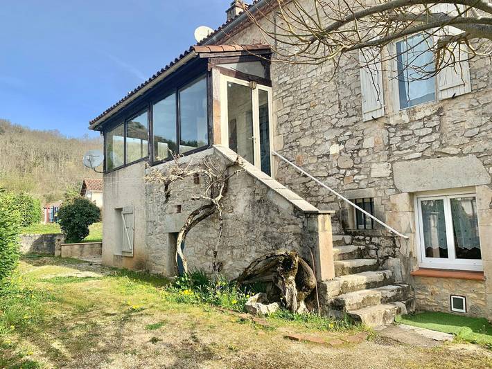 Cottage pour 5 personnes, avec jardin ainsi que terrasse et piscine, animaux acceptés à Saint-Géry