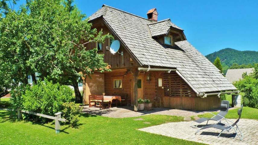 Gîte pour 4 personnes, avec vue et terrasse à Bled - 2
