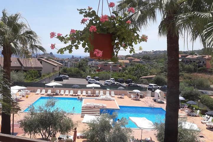 Ferienhaus für 6 Personen, mit Terrasse und Pool, mit Haustier