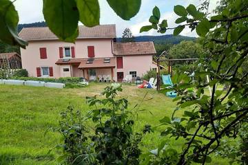 Gîte pour 8 personnes, avec terrasse et jardin dans Julienrupt