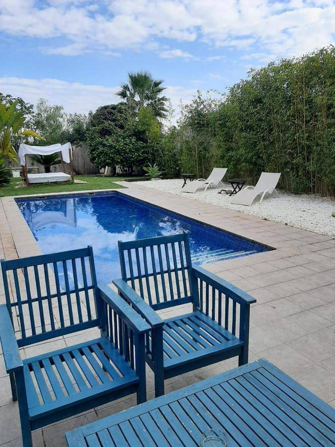Casa rural para 8 personas, con Balcón y Terraza además de Piscina y Vistas en Chiva - 2