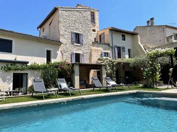 Chambre d’hôte pour 2 personnes, avec jardin et piscine à Pernes-les-Fontaines
