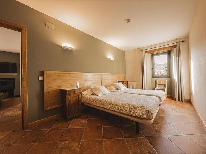 Casa rural para 4 personas, con vistas además de piscina y jardín, Familias con niños en Pla de l'Estany - 4