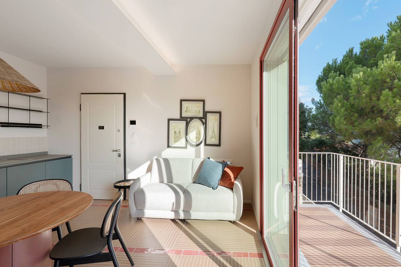 Entire apartment, Apartment 'Corallo' with Sea View, Private Terrace and Wi-Fi in Bande di Là-Rollo, Cervo (Liguria)