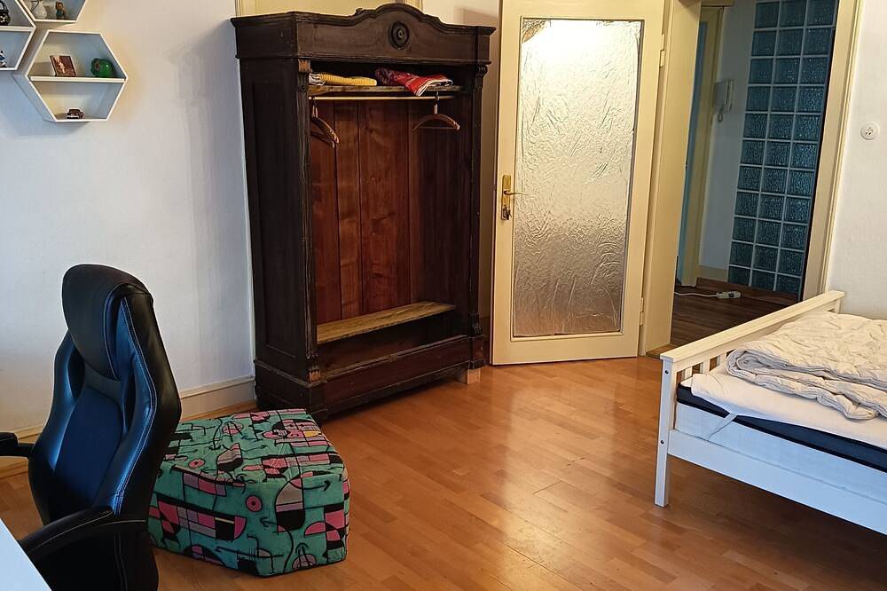 Ganze Wohnung, 140 qm, 5 Zimmer, bis zu 10 Personen in Ludwigshafen, Kurpfalz