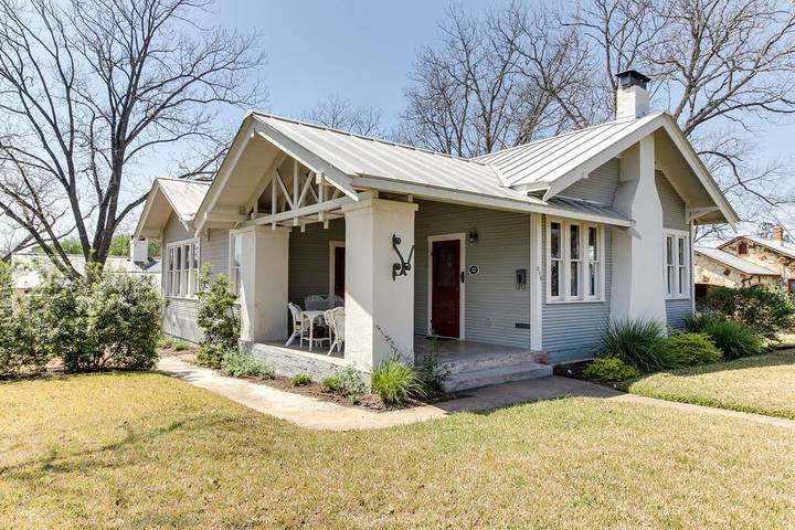 Vacation house for 4 people, with terrace in Texas Hill Country