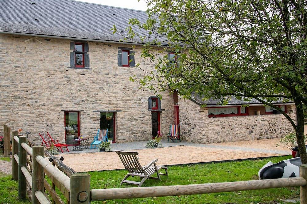 Geräumiges Landhaus mit Privatem Pool und Eingezäuntem Garten in Pannecé, Loire-Tal