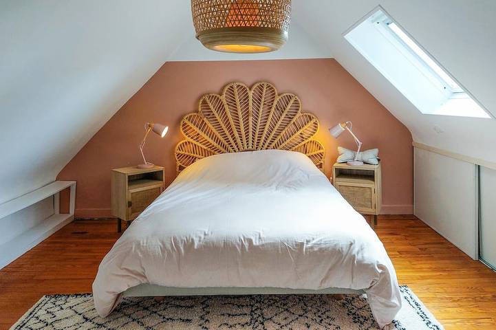 Location de vacances pour 10 personnes, avec jardin à Ploubezre - 2