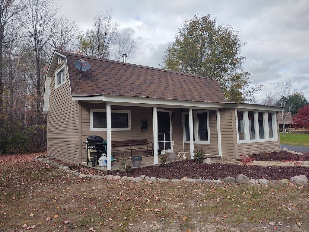 Home with peace and quiet near several attractions in Arenac County