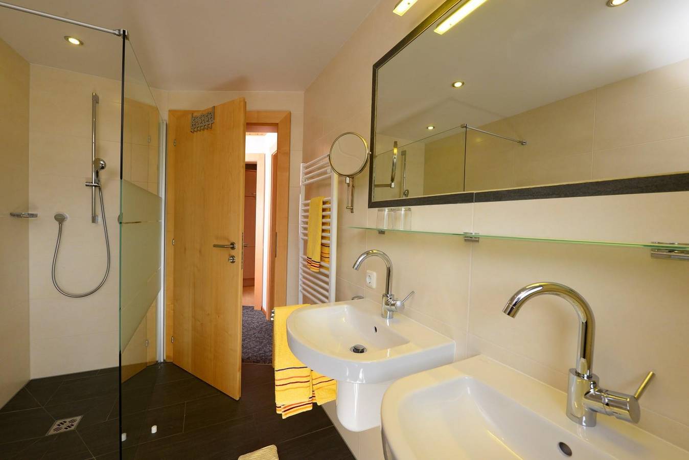 Apartamento vacacional entero, Apartment, shower, toilet, balcony in Rofangarten, Eben am Achensee