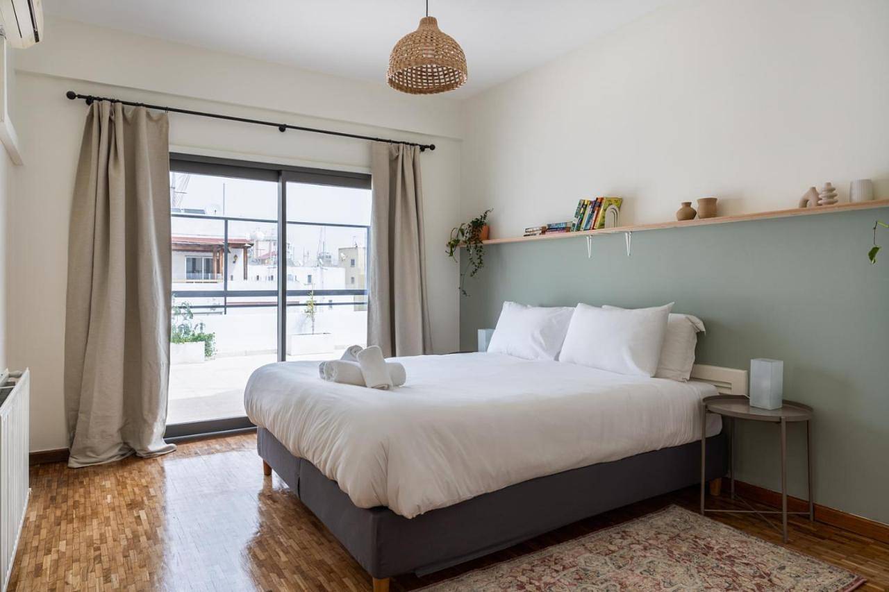 Appartement entier, Elegant 2Br Top Floor Apt w/ Parking in Engomi, Chypre du Sud
