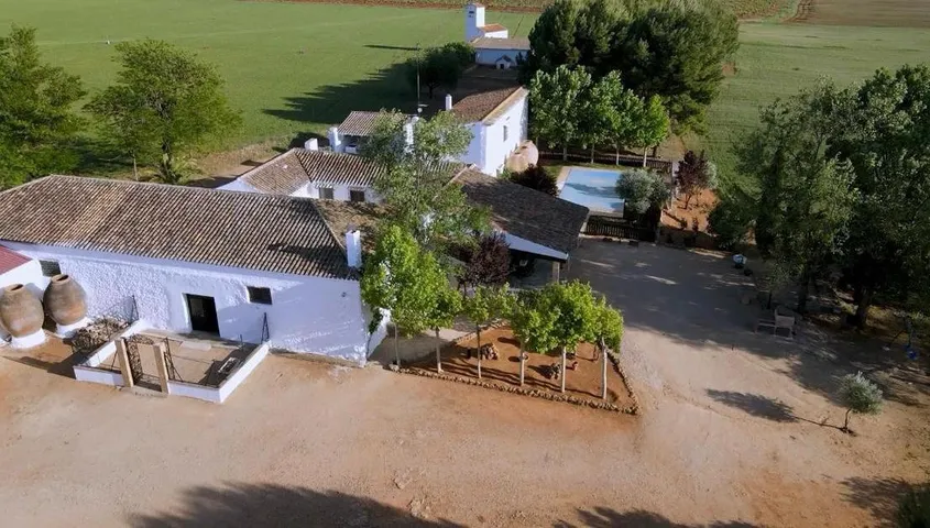 Casa de vacaciones para 14 personas, con piscina además de vistas y jardín, Familias con niños - 1