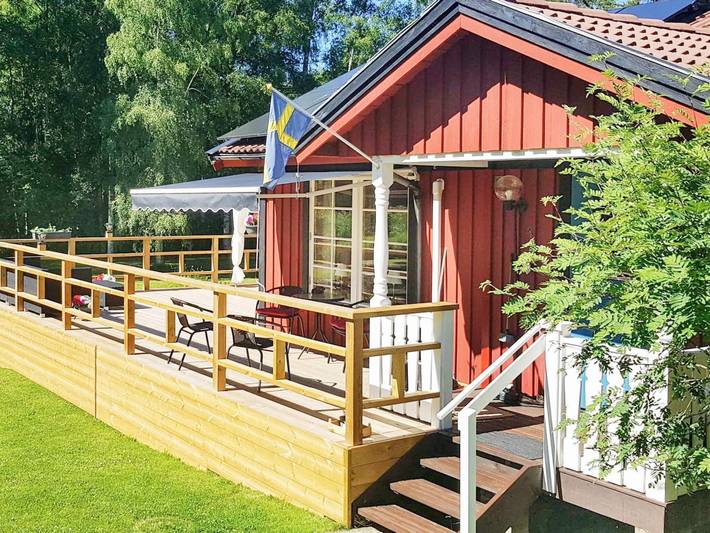 Ferienhaus für 4 Personen, mit Terrasse und Sauna in Uppsala