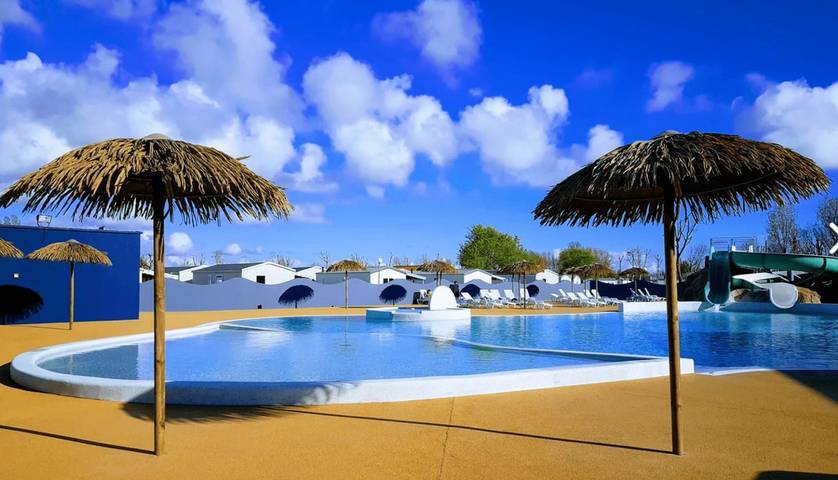 Camping pour 8 personnes, avec bassin pour enfant à Angles