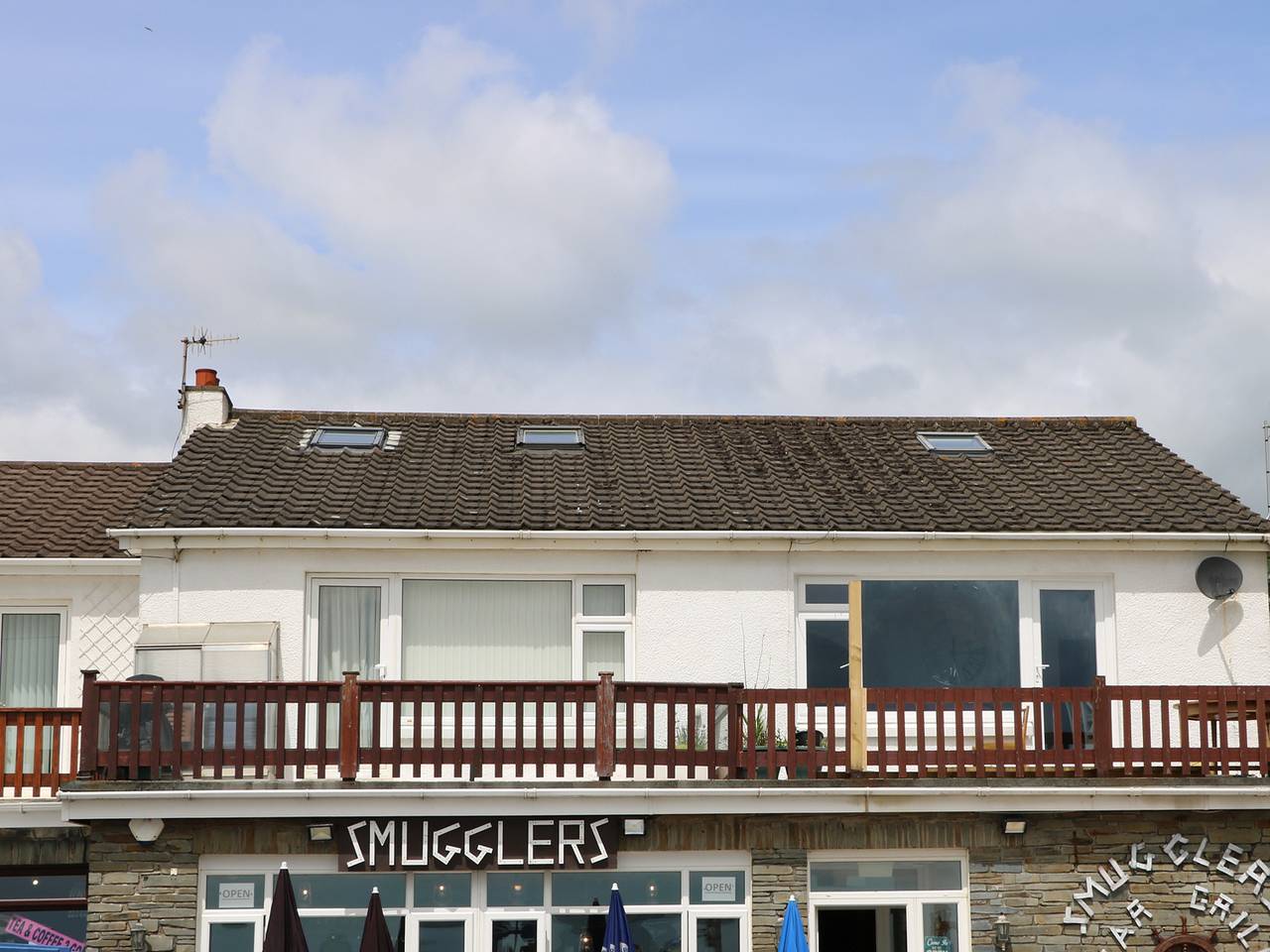 Entire apartment, The Cartwheel in Amroth, Pembrokeshire