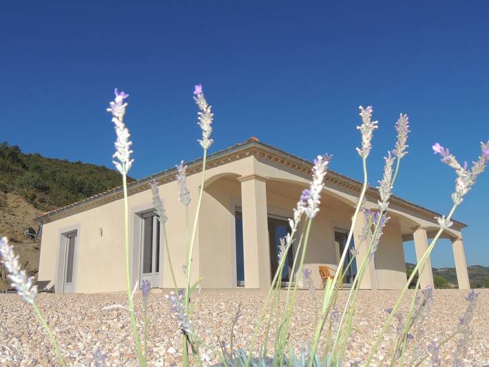 Gîte pour 6 personnes, avec piscine à Les Vans