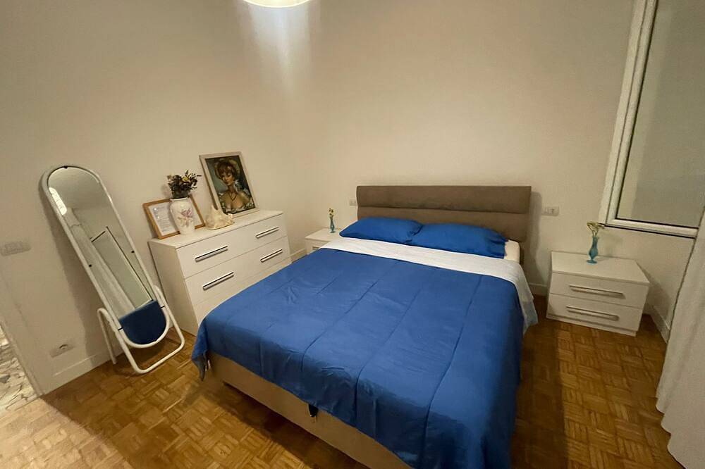 Ganze Wohnung, Cozy two-room apartment -- furnished, spacious and bright with easy parking in Gallarate, Varese Provinz