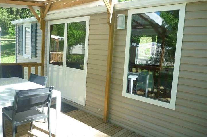Zecamping 3* familial piscine chauffée dog friendly locatif Tv Lv clim in Florac-Trois-Rivières, Cevennen