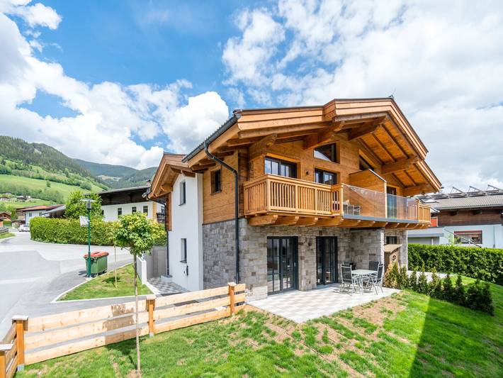 Ferienhaus für 10 Personen, mit Balkon und Garten sowie Sauna