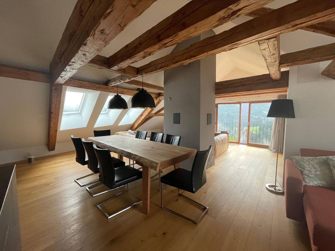 Ganze Ferienwohnung, Tgesa Antgerna - 5.5 Zimmerwohnung - 2-8 Personen in Salux, Surses