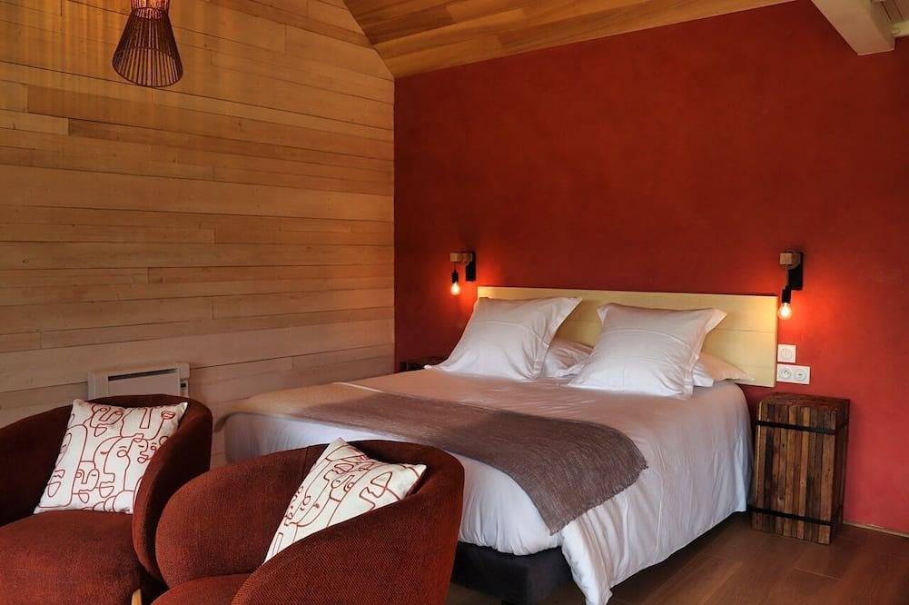 Cabane-Spa Écrin d'Auvergne offers top-of-the-range Lodges with Privative Spa in Champs-sur-Tarentaine-Marchal, Regionaler Naturpark Volcans d'Auvergne
