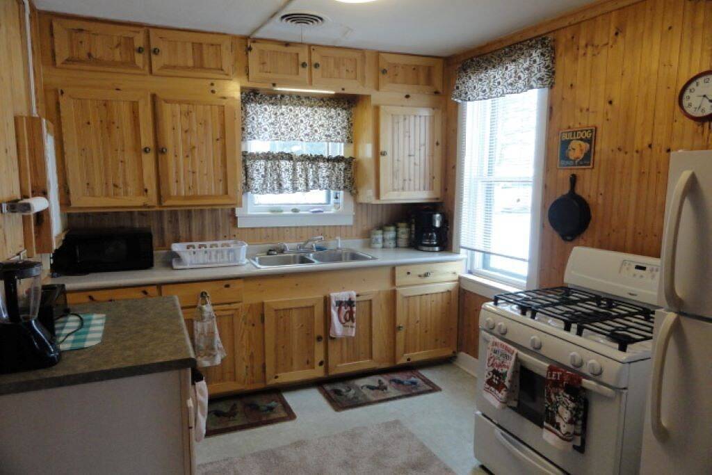 Rustikales gemütliches Häuschen! Schneemobil- / Geländewagentouren, Bond Falls & Ottawa National Forest! in Ontonagon County