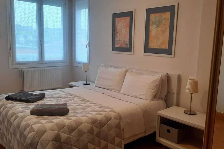 Gîte pour 5 personnes, avec balcon ainsi que sauna et piscine à Zumaia - 2