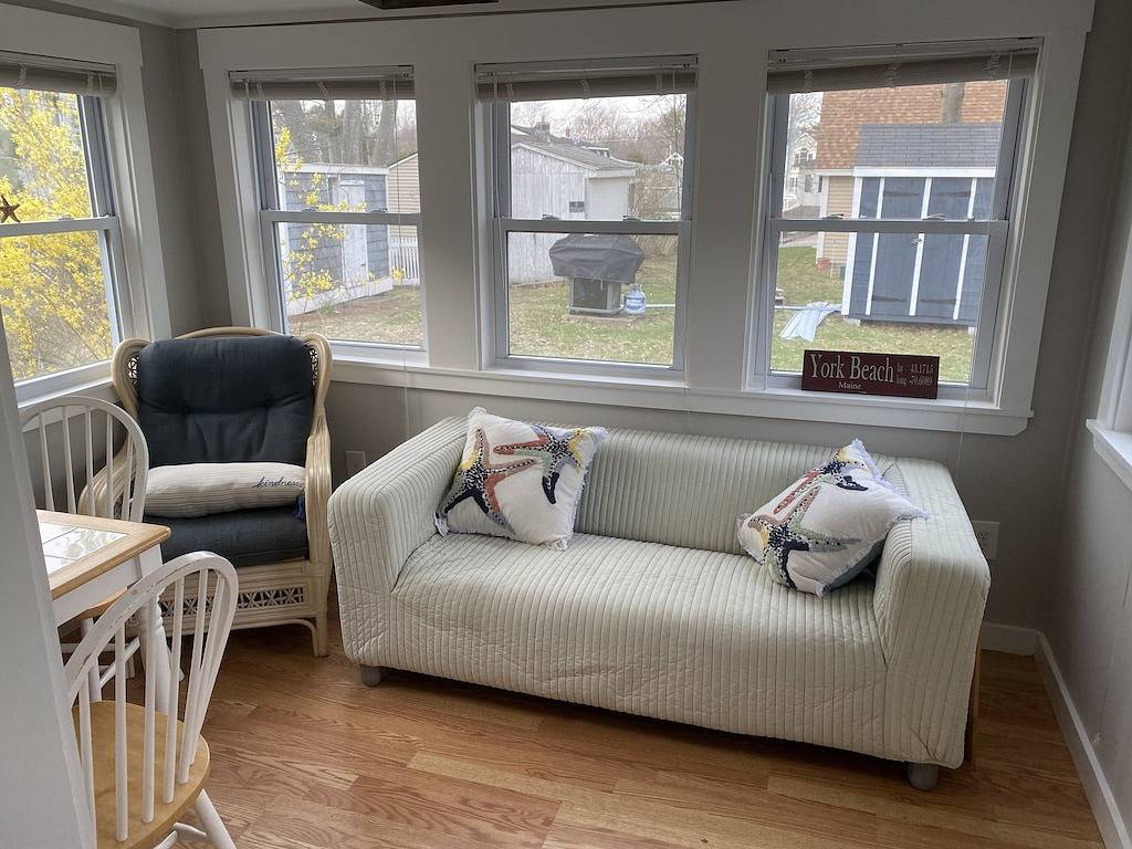 Longs Sands Beach Cottage mit neu renoviertem Bunkhouse, nur einen kurzen Spaziergang vom Strand entfernt! in Cape Neddick, York County