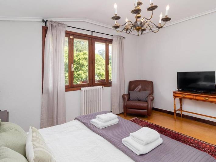 Location de vacances pour 10 personnes, avec piscine et jardin, animaux acceptés à Liendo - 3