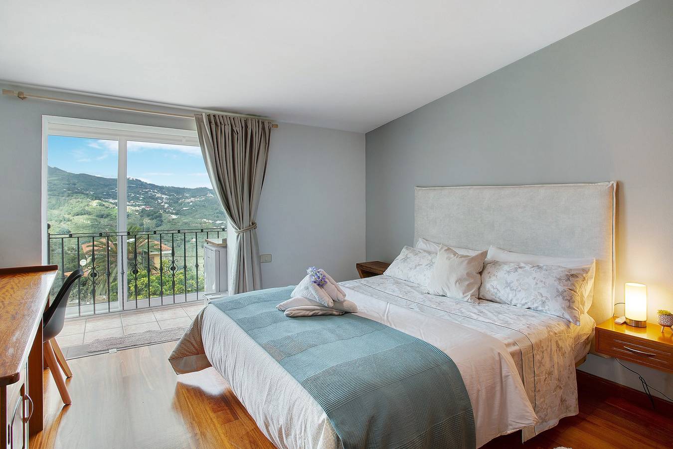 Appartement entier, Appartement de vacances "Carmelo Y Carmela 4" avec vue sur les montagnes, terrasse privée et Wi-Fi. in San José del Álamo, Teror