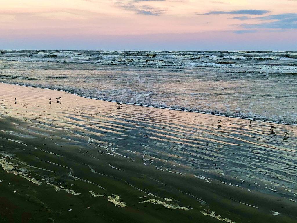 *Neue Auflistung! * Luxuriöses Haus - Sekunden zum Strand mit Panoramablick auf den Strand in Brazoria County