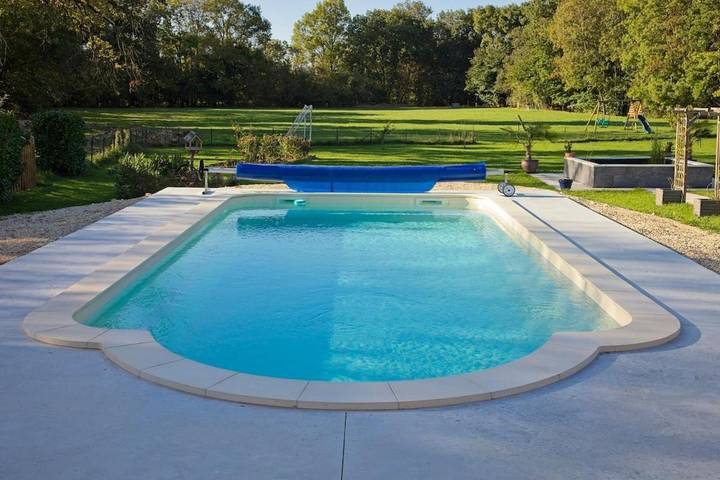 Location de vacances pour 4 personnes, avec piscine et jardin à Chaunay - 2