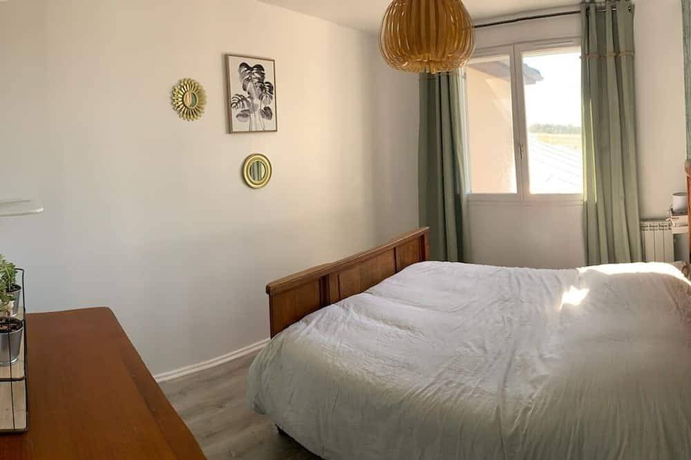 Gîte familial avec spa privatif & piscine chauffée in Belleray, Verdun