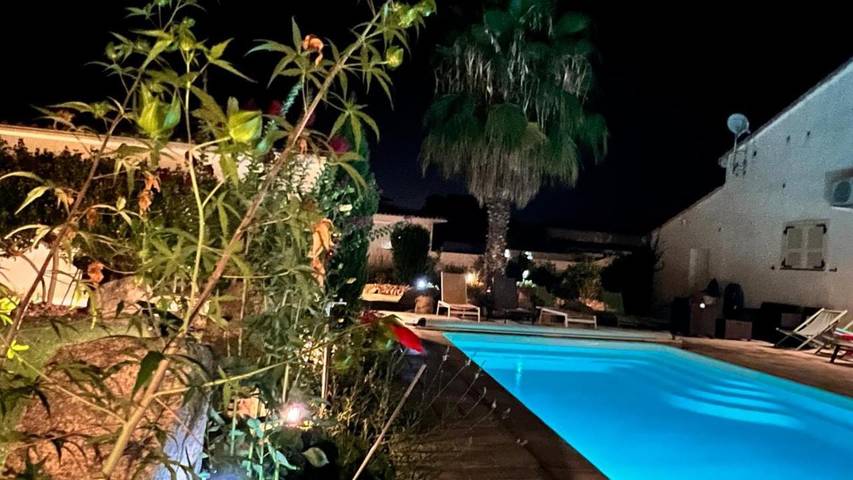 Location de vacances pour 4 personnes, avec jardin ainsi que terrasse et piscine à Prunelli-di-Fiumorbo - 2
