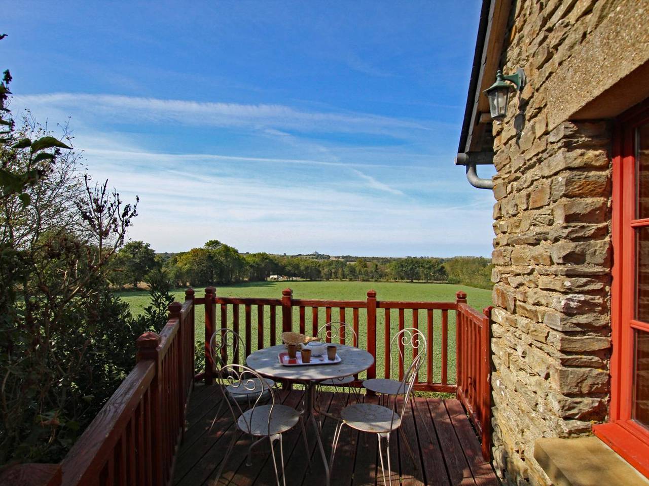 Ganze Wohnung, Familiendoppelhaus in Dragey-Ronthon mit Parkplatz und Blick auf den Mont St-Michel in Servon, Avranches und Umgebung