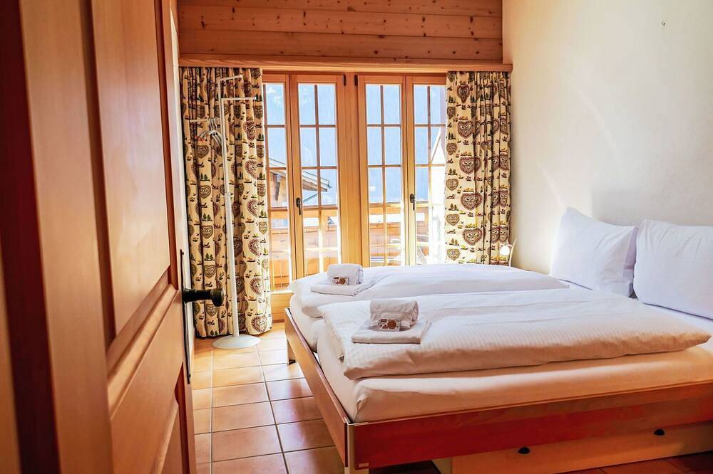 Appartement entier, Agréable appartement pour 4 personnes avec Wifi, Tv et balcon in Schwendi b. Grindelwald, Grindelwald