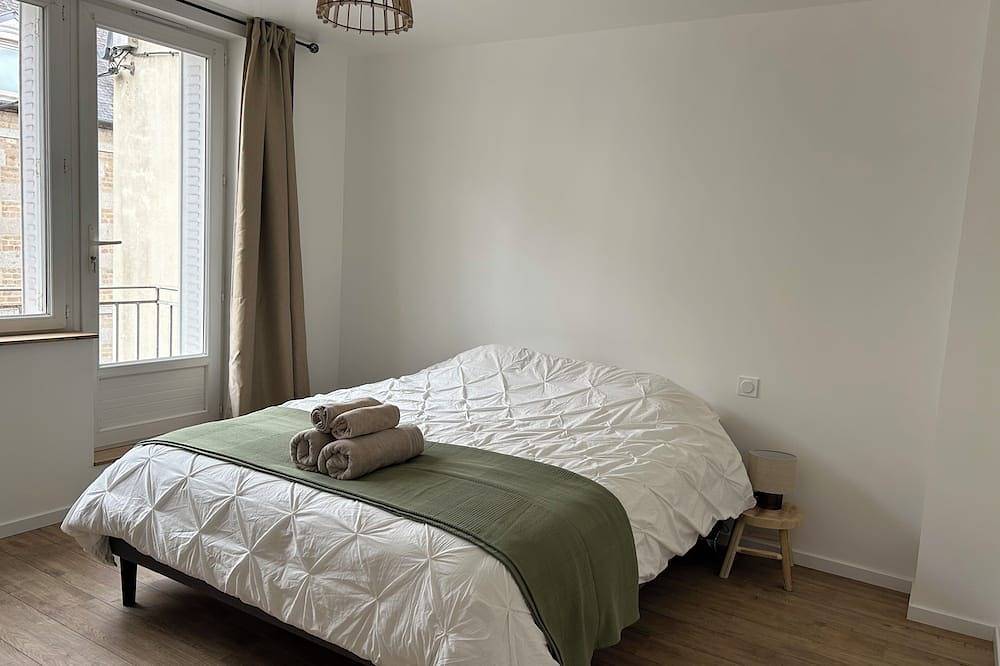 Apartamento entero, Appartement Lumineux et Calme Avec Terrasse et Jardin Dans Centre Ville de Vire in Saint-Jean-du-Bocage, Región de Vire