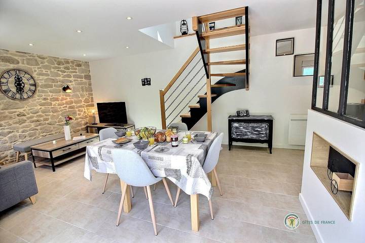 Gîte pour 4 personnes, avec Terrasse et Jardin à Lanvellec - 2