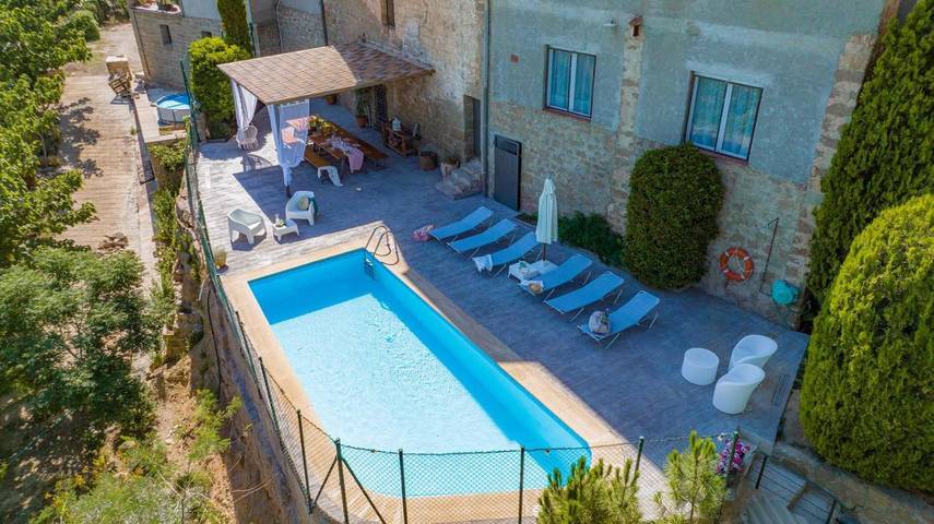 Casa de vacaciones para 15 personas, con piscina además de jacuzzi y jardín, Se admiten mascotas en Segarra - 3