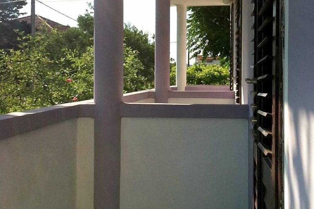 Apartamento entero, Apartamento de tres habitaciones con una terraza Kampor, Rab (A-4985-a) in Kampor, Rab