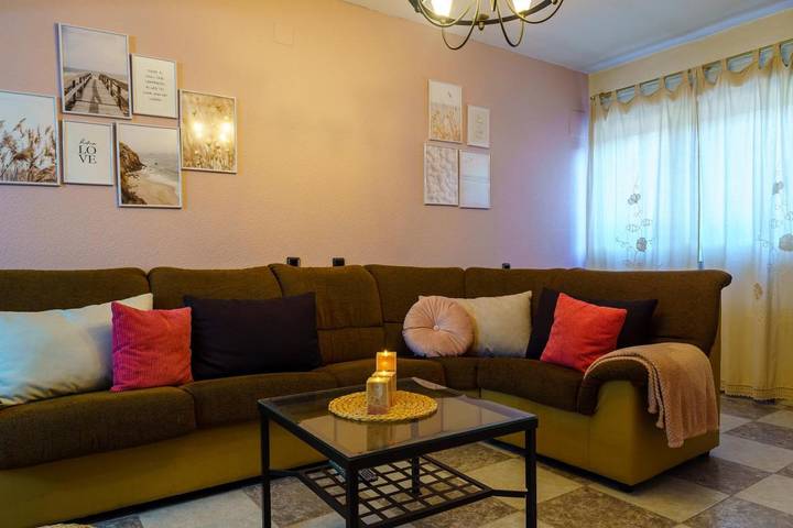 Casa rural para 10 personas, con vistas y terraza, Familias con niños en Serranía Baja - 4