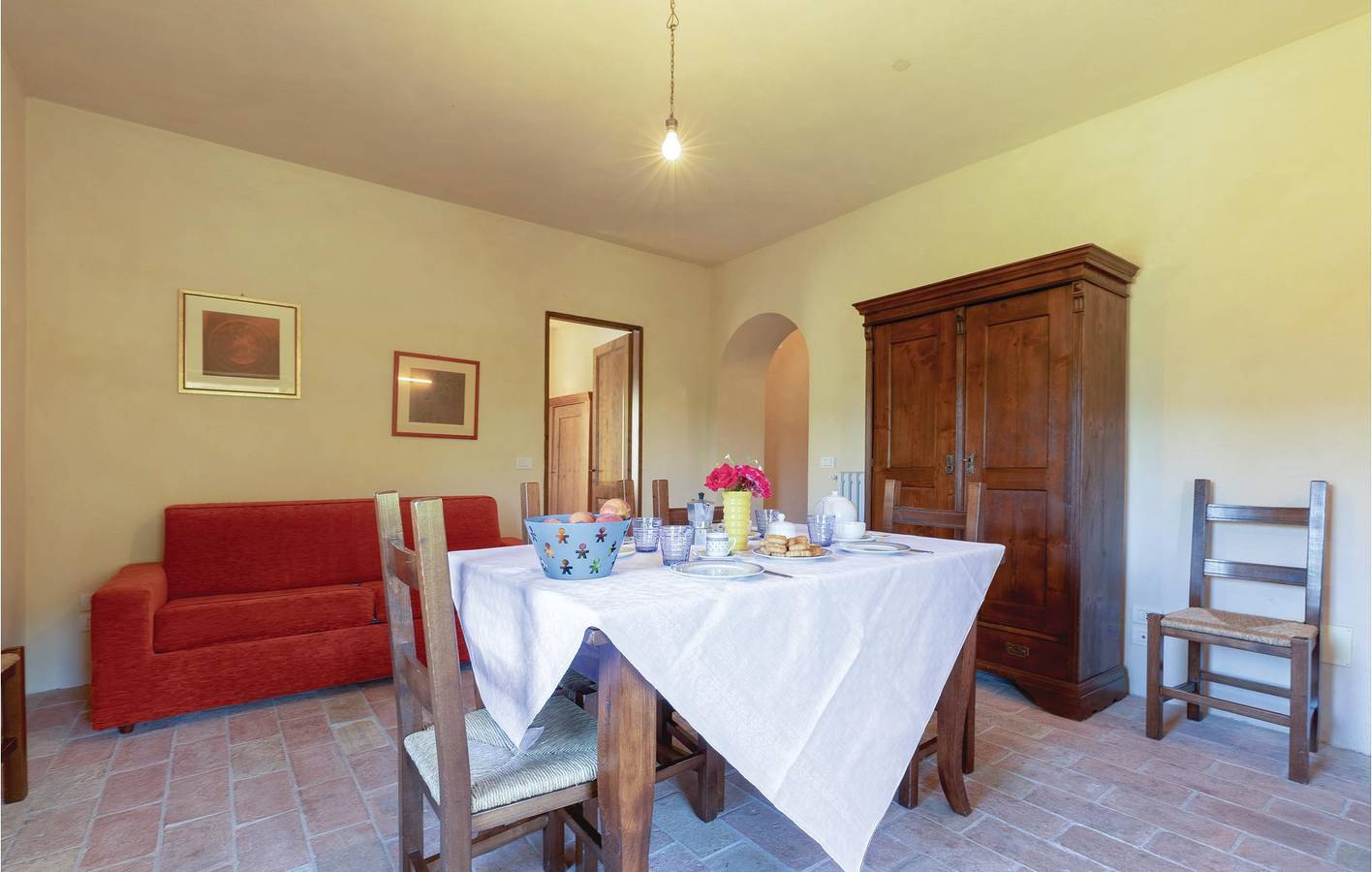Ganze Ferienwohnung, Poolside Haven mit Parkplatz und Flussblick in Assisi, Perugia Provinz