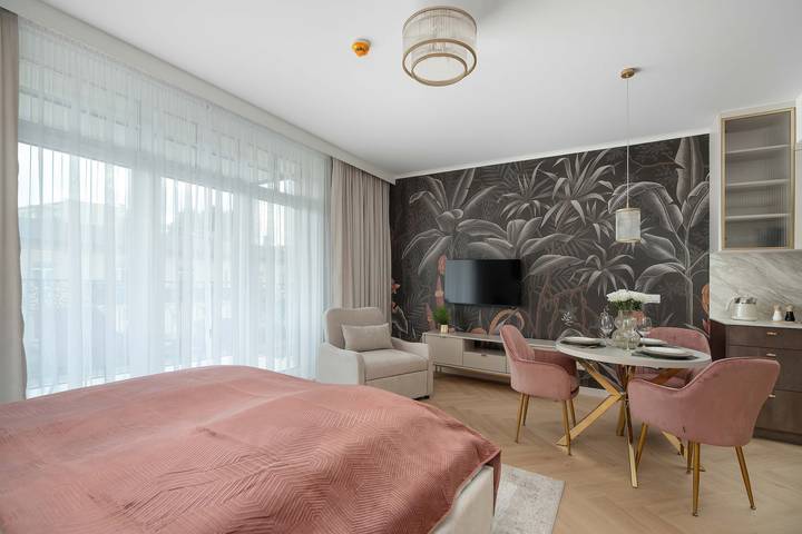 Ganze Ferienwohnung, Luxury Studio with Air Conditioning | Balcony | Roof Terrace in Ciechocinek, Kujawien-Pommern
